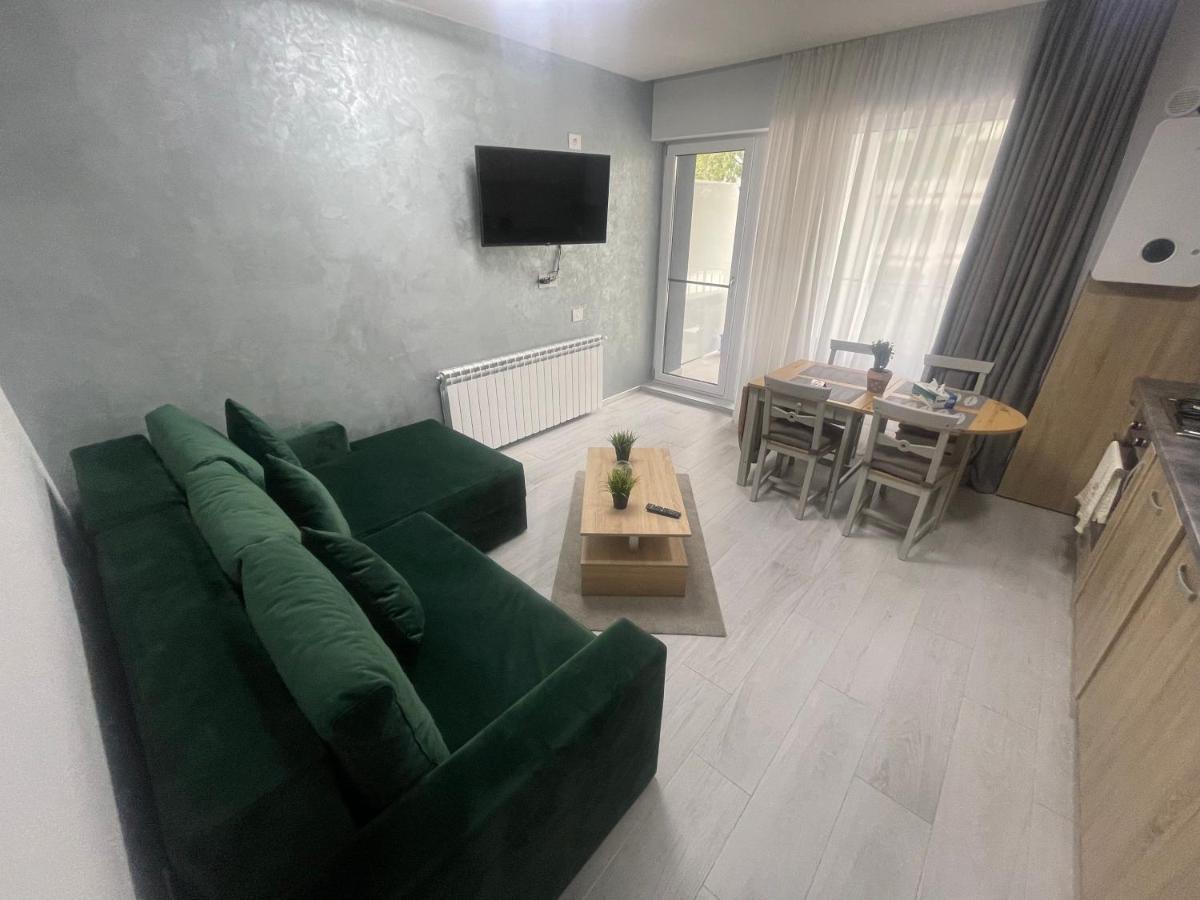 Velier * Mamaia